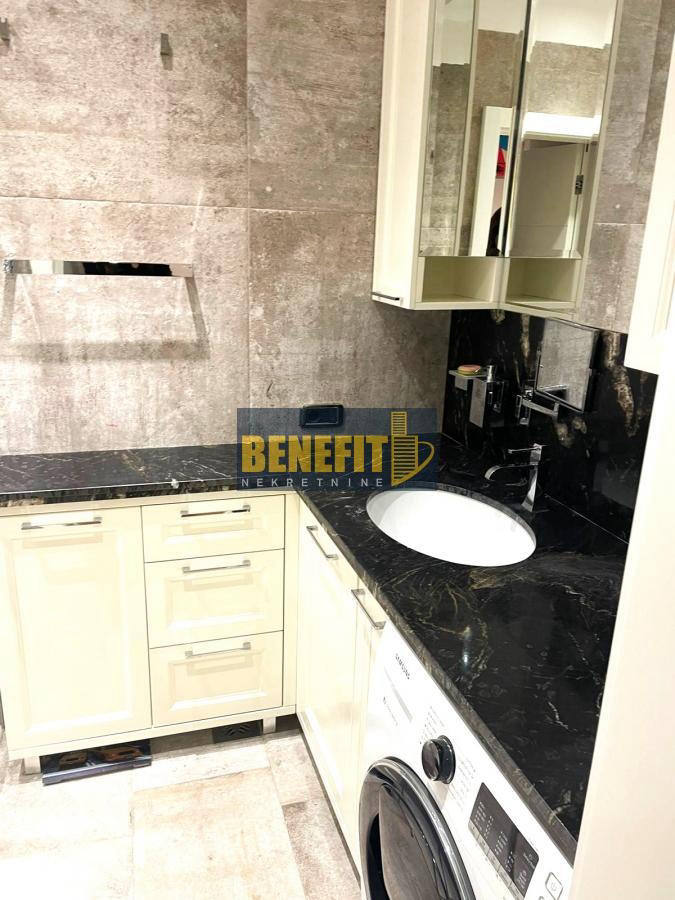 Квартира, 710 м², 235 000$ — FAKTOR