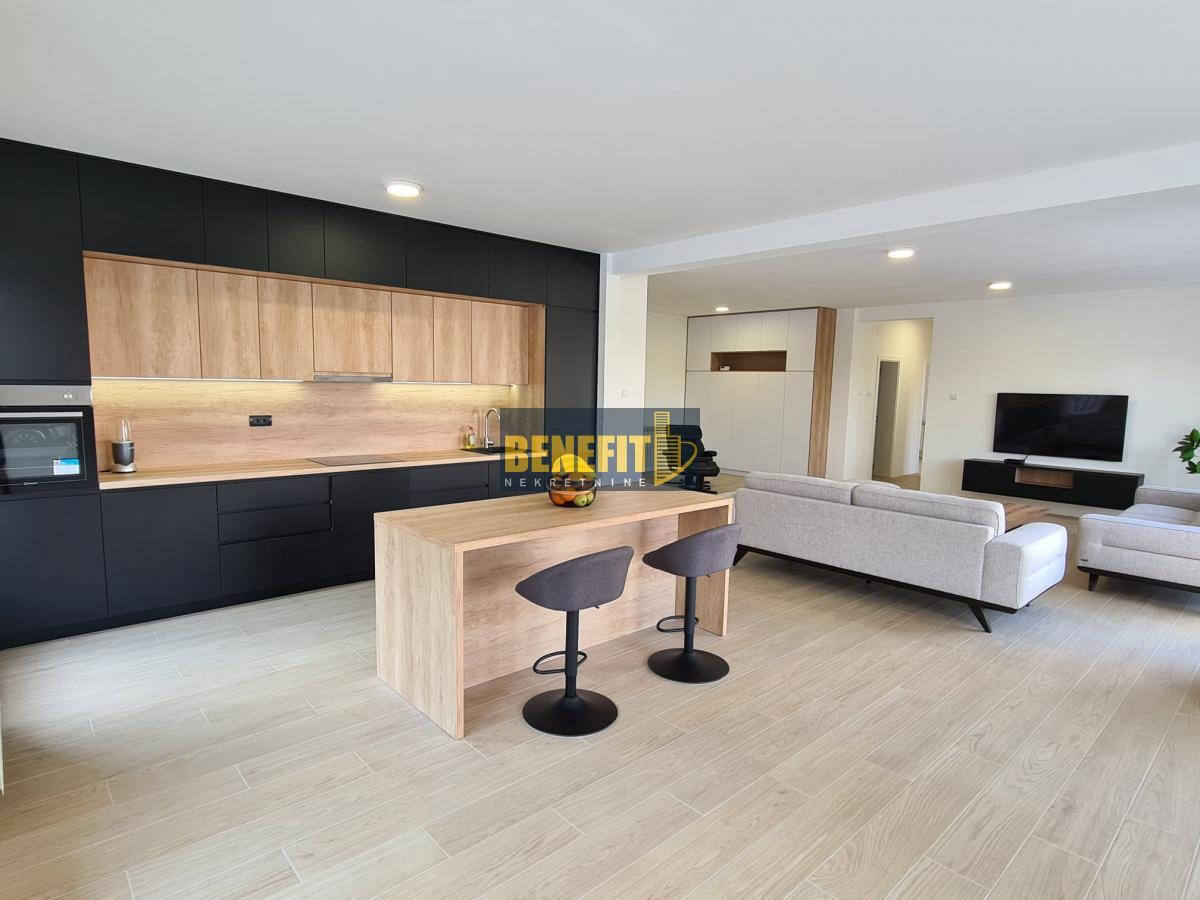 Квартира, 1938 м², 800 000$ — FAKTOR