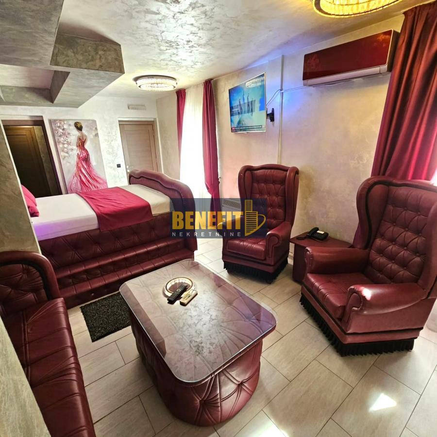 Комерційна нерухомість, 15231 м², 2 400 000$ — FAKTOR