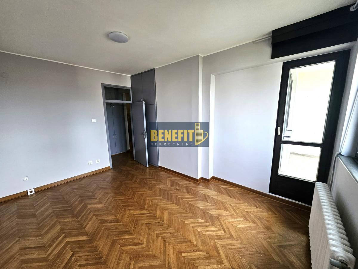 Квартира, 1066 м², 410 000$ — FAKTOR