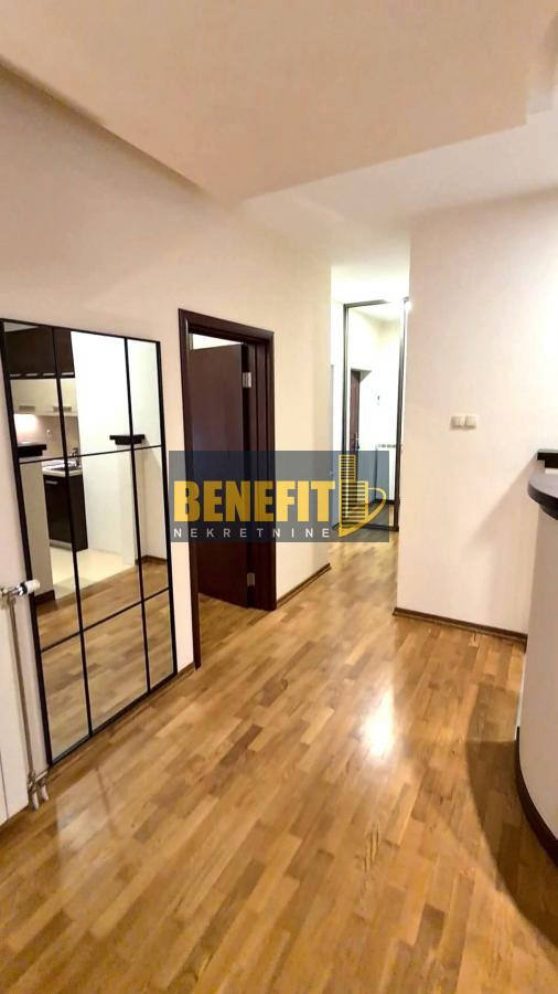 Квартира, 915 м², 360 000$ — FAKTOR