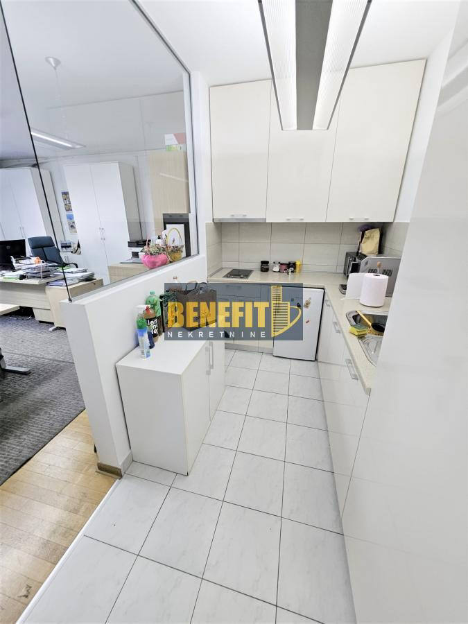 Квартира, 969 м², 252 000$ — FAKTOR