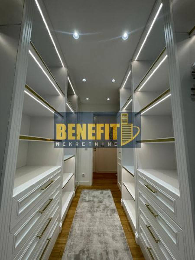 Квартира, 1884 м², 1 150 000$ — FAKTOR