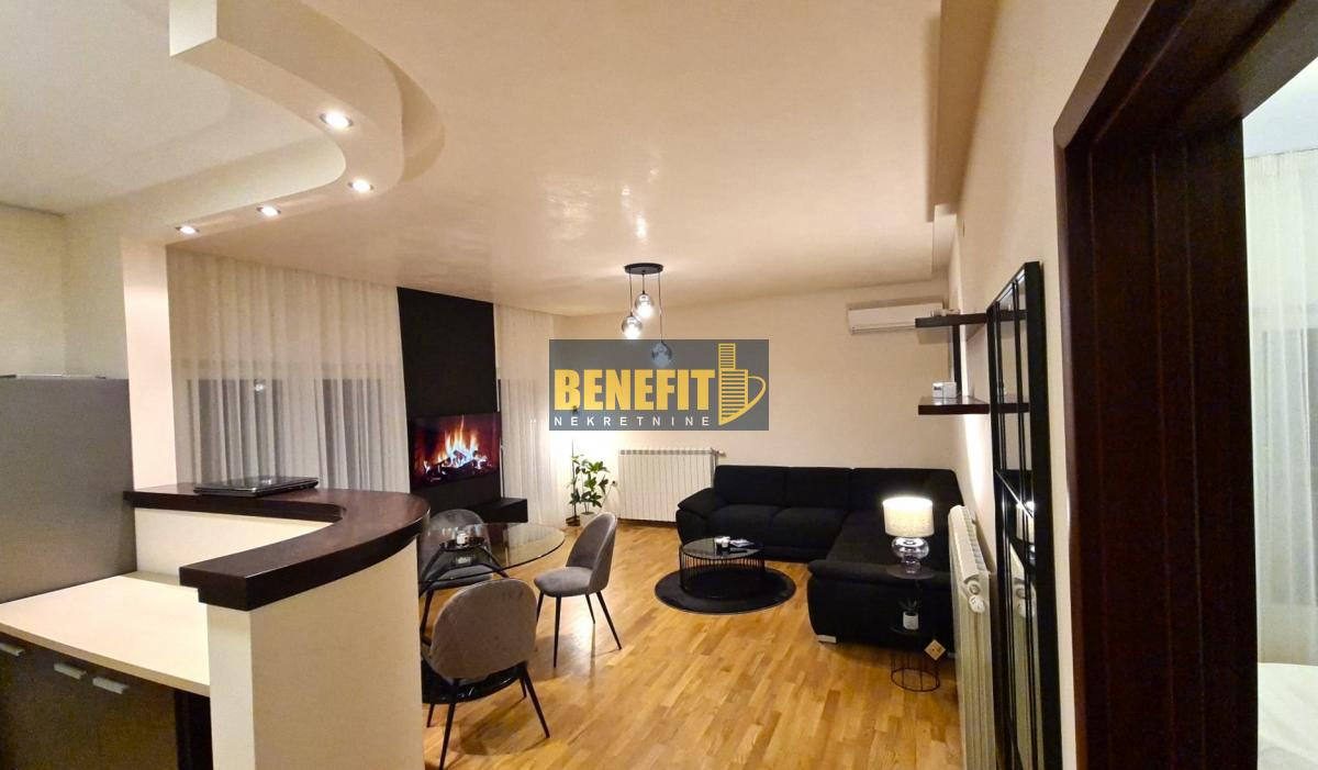Квартира, 915 м², 360 000$ — FAKTOR