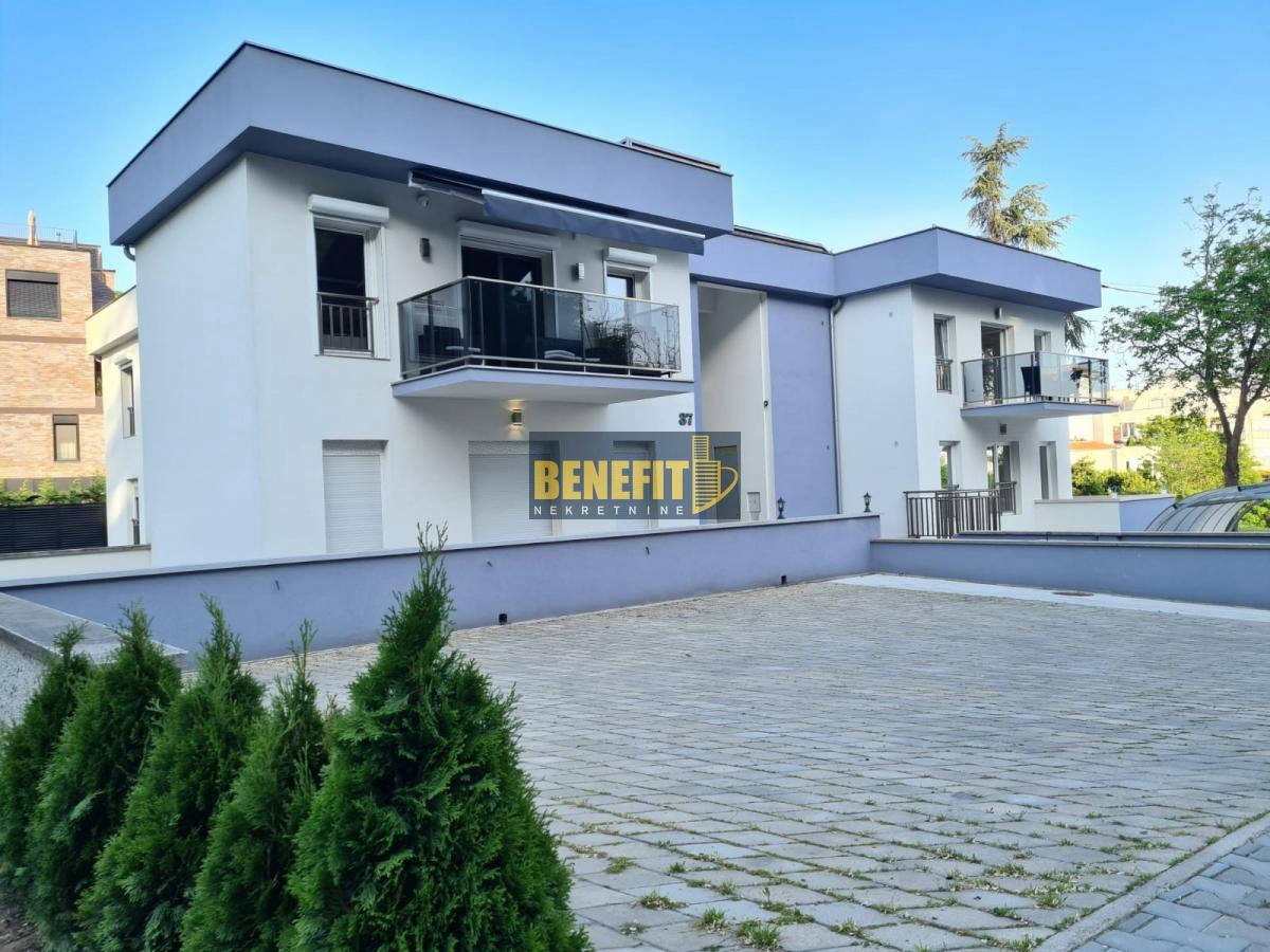 Квартира, 915 м², 360 000$ — FAKTOR