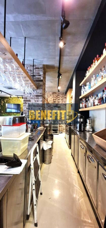Коммерческая недвижимость, 2433 м², 980 000$ — FAKTOR