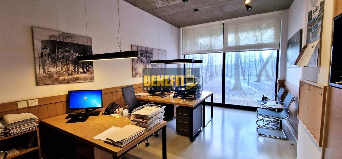 Коммерческая недвижимость, 2433 м², 980 000$ — FAKTOR