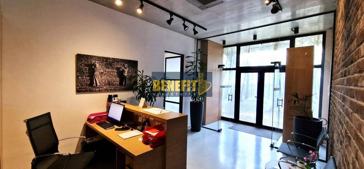 Коммерческая недвижимость, 2433 м², 980 000$ — FAKTOR
