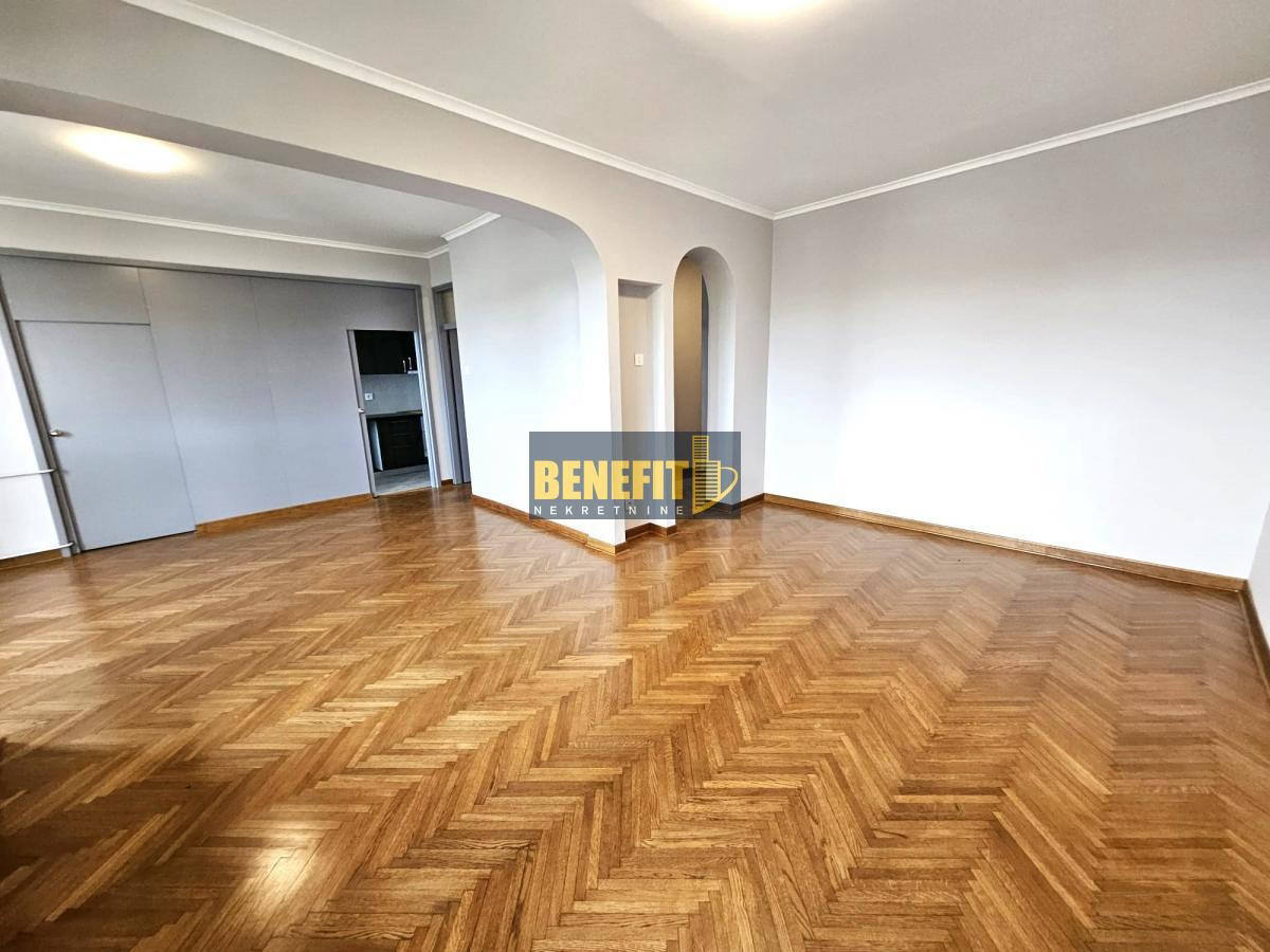 Квартира, 1066 м², 410 000$ — FAKTOR