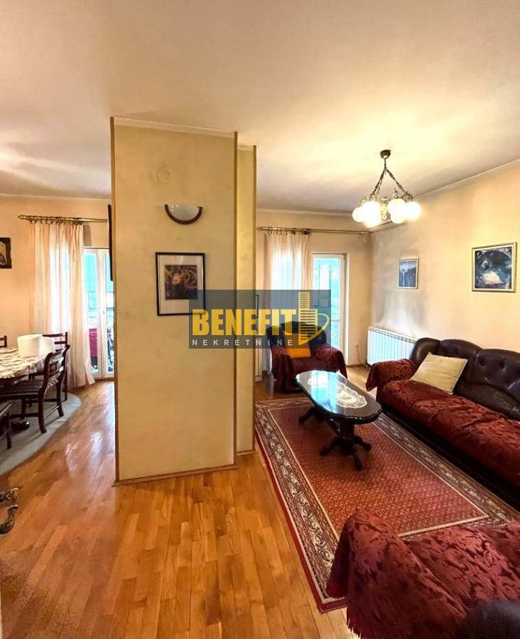 Квартира, 1055 м², 286 000$ — FAKTOR
