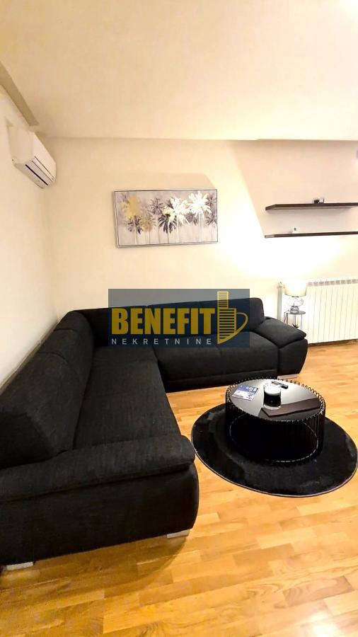 Квартира, 915 м², 360 000$ — FAKTOR