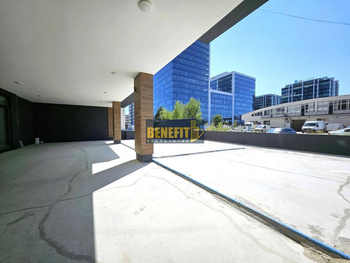 Комерційна нерухомість, 8073 м², 2 350 000$ — FAKTOR