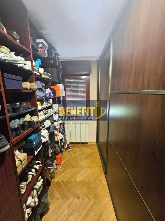 Квартира, 1615 м², 557 000$ — FAKTOR