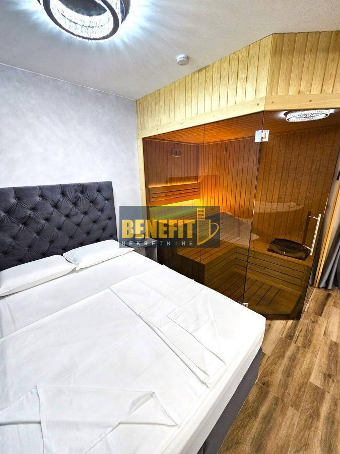 Комерційна нерухомість, 15231 м², 2 400 000$ — FAKTOR