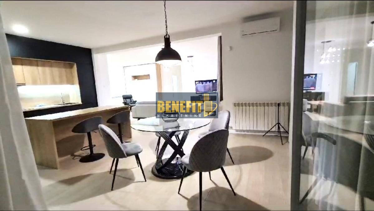 Квартира, 1561 м², 630 000$ — FAKTOR