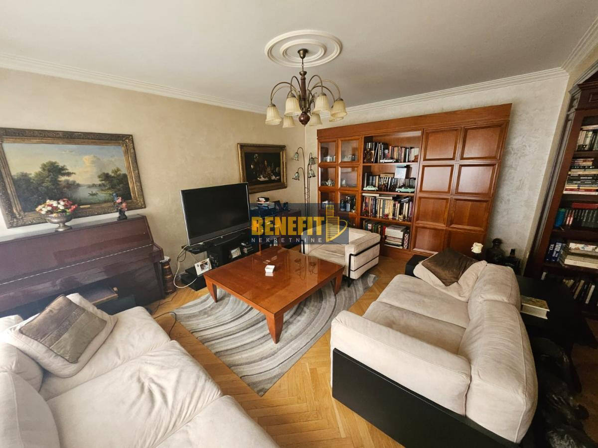 Квартира, 1615 м², 557 000$ — FAKTOR