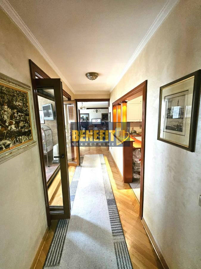 Квартира, 1615 м², 557 000$ — FAKTOR