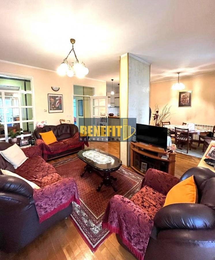 Квартира, 1055 м², 286 000$ — FAKTOR