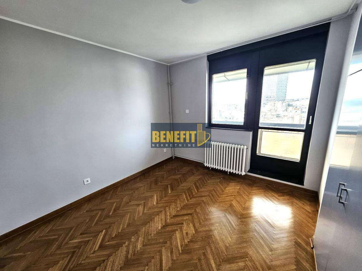 Квартира, 1066 м², 410 000$ — FAKTOR