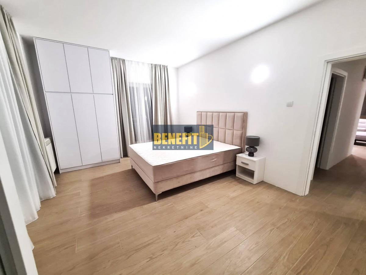 Квартира, 1561 м², 630 000$ — FAKTOR