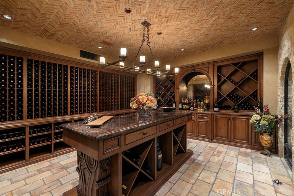 Квартира, 15000 м², 59 800 000$ — FAKTOR