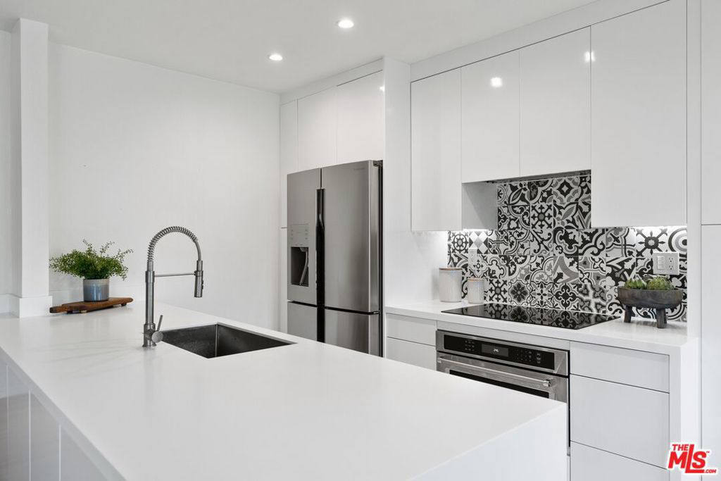 Квартира, 662 м², 749 000$ — FAKTOR