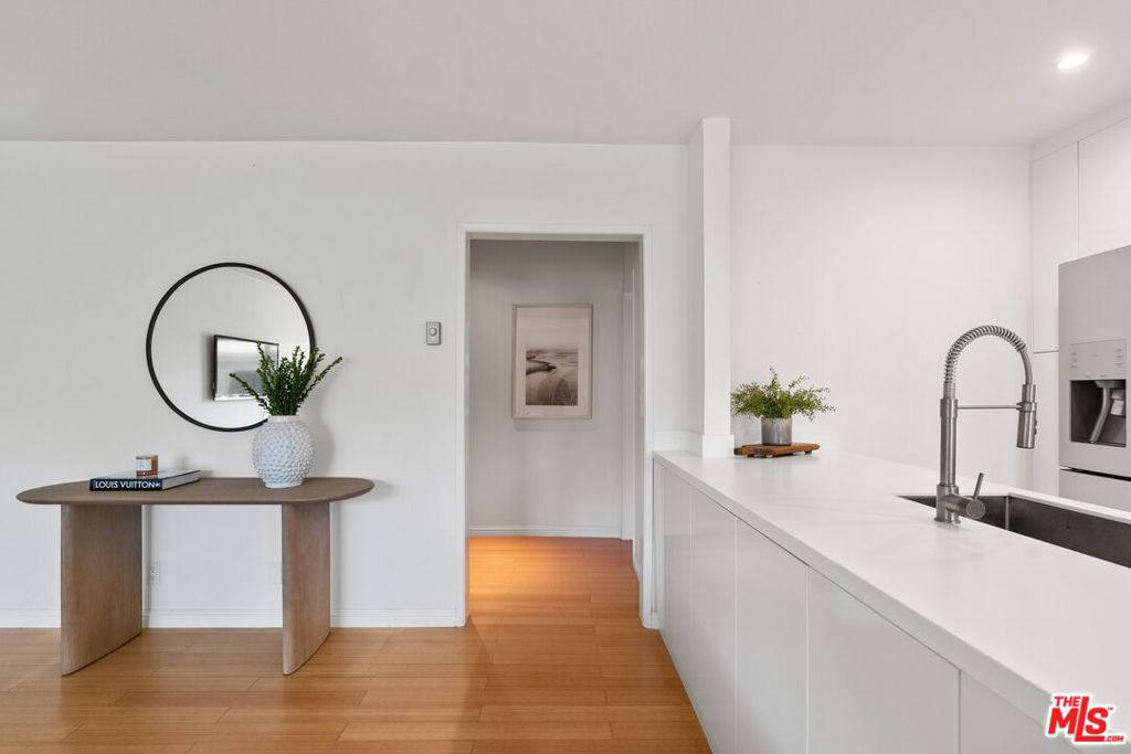 Квартира, 662 м², 749 000$ — FAKTOR