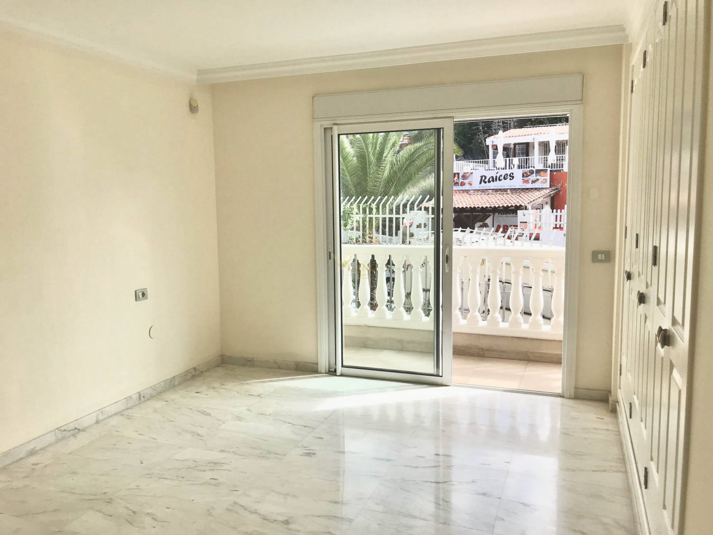 Квартира, 1249 м², 385 000$ — FAKTOR