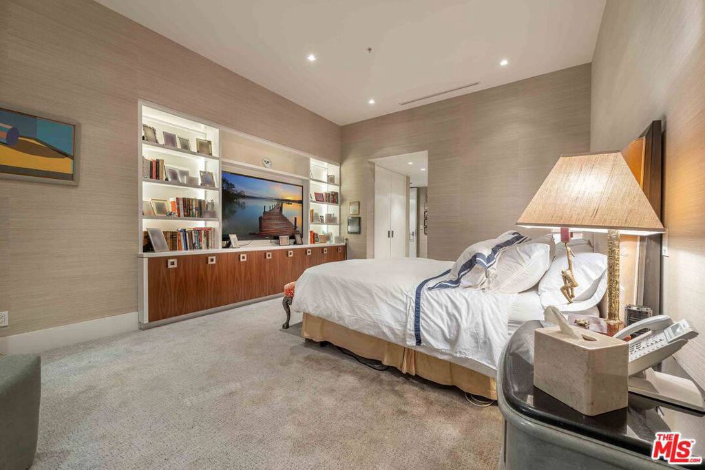 Квартира, 2776 м², 2 499 000$ — FAKTOR