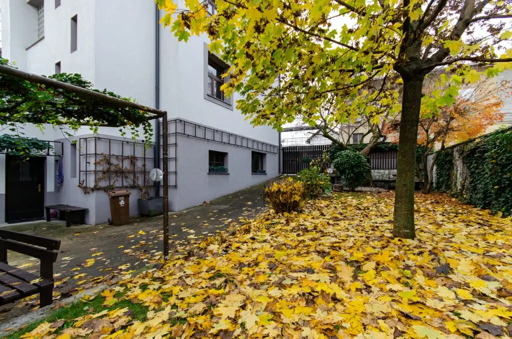 Комерційна нерухомість, 2895 м², 695 000$ — FAKTOR