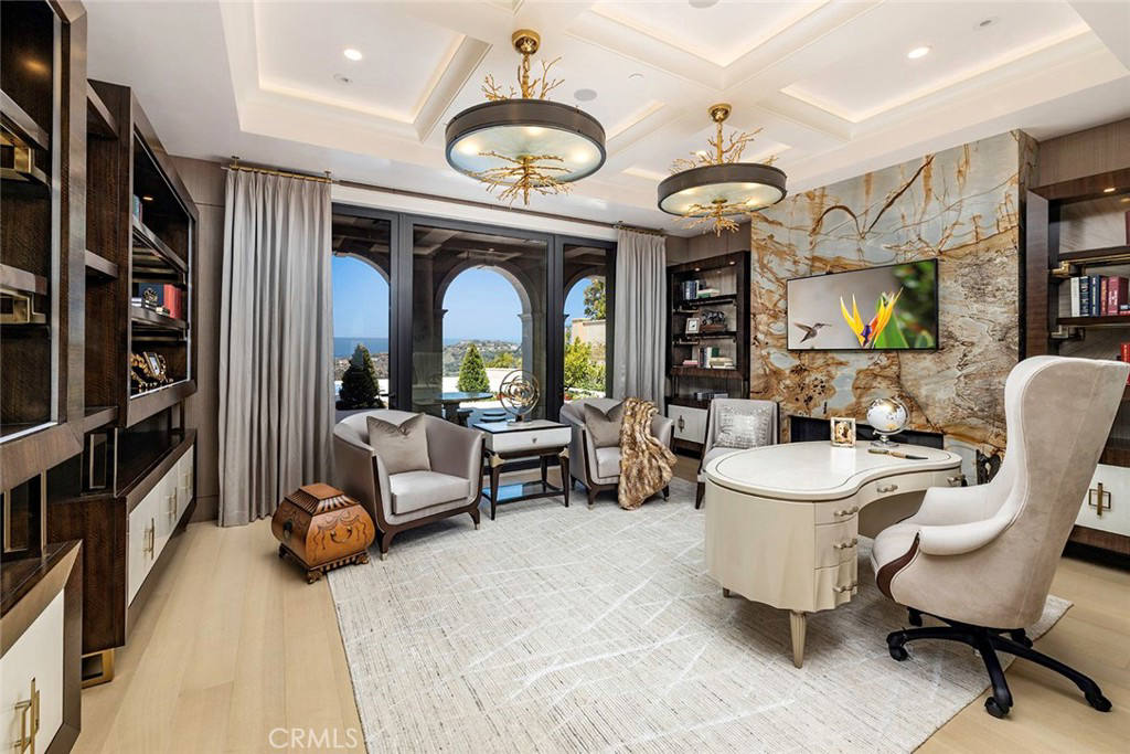 Дом, 15500 м², 69 800 000$ — FAKTOR