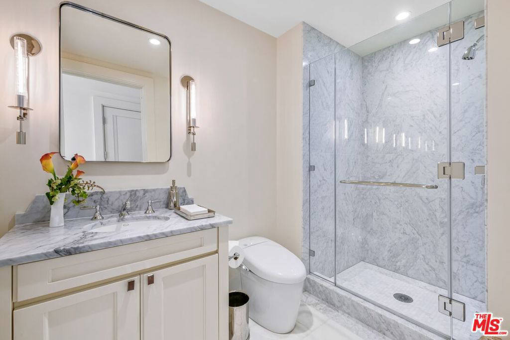 Квартира, 4450 м², 13 995 000$ — FAKTOR