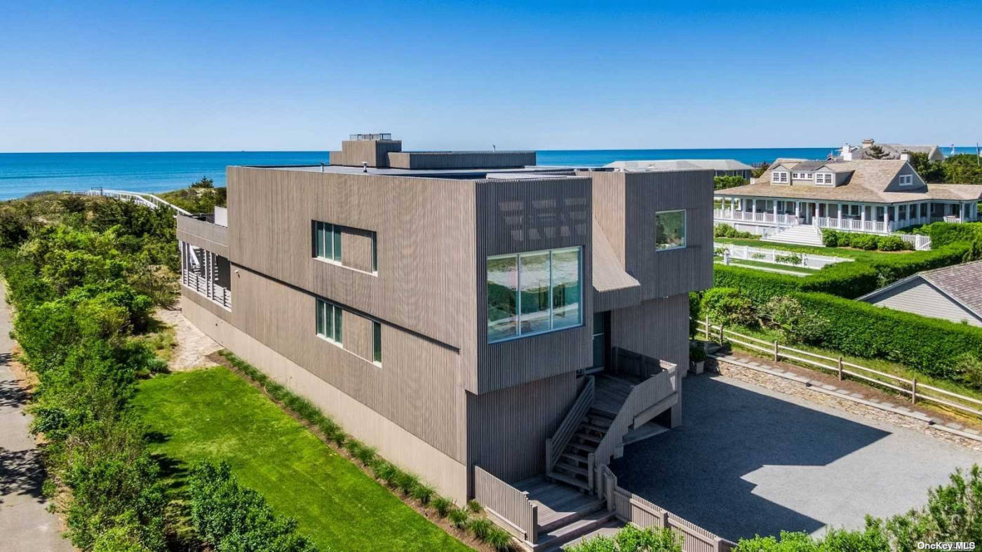 Дом, 5000 м², 8 250 000$ — FAKTOR
