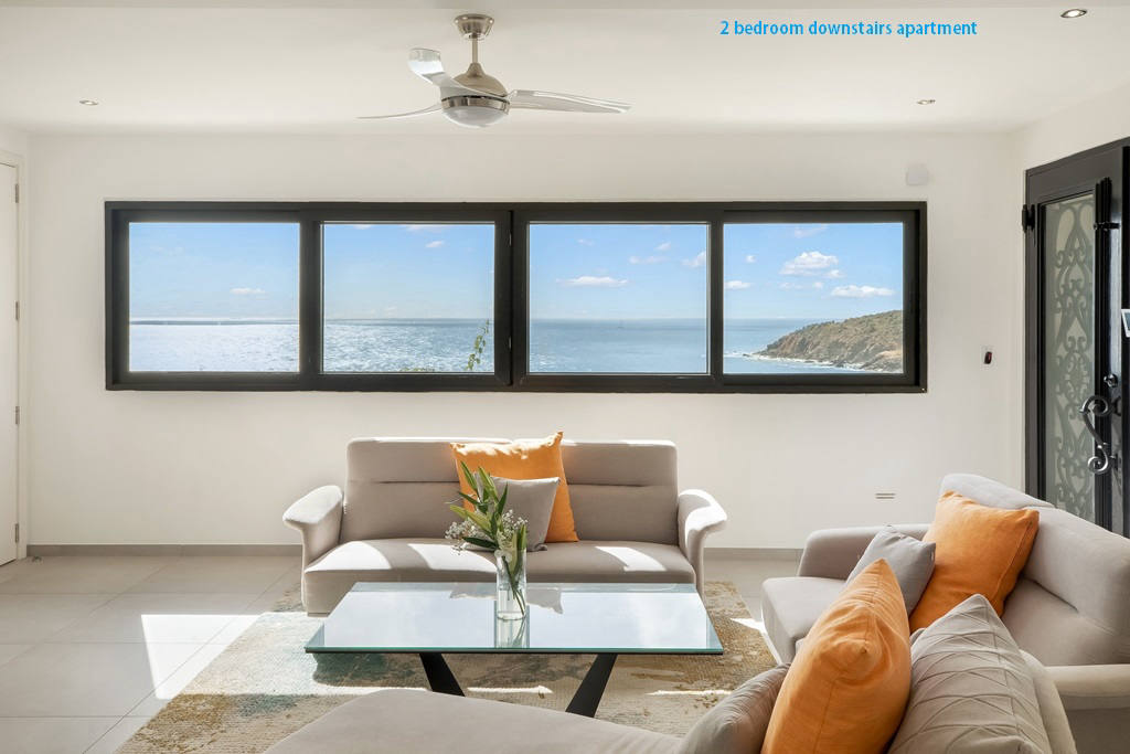 House, 4 628 m²