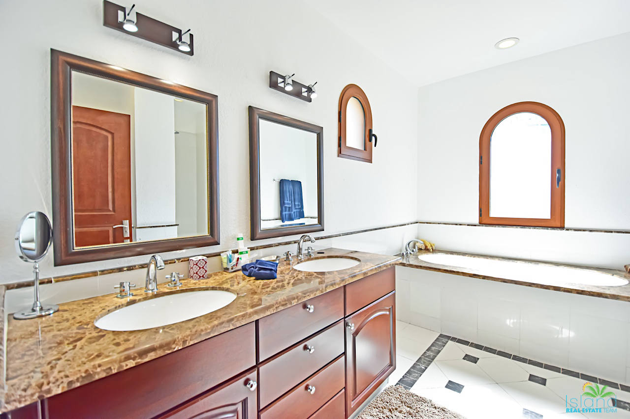 Квартира, 1399 м², 599 000$ — FAKTOR
