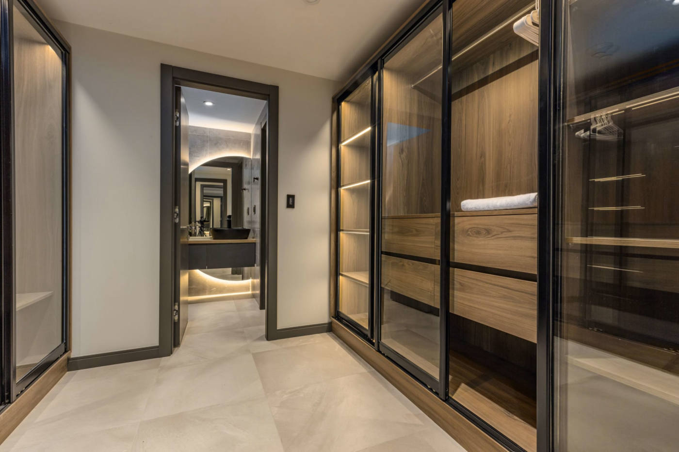 Квартира, 1991 м², 1 480 000$ — FAKTOR
