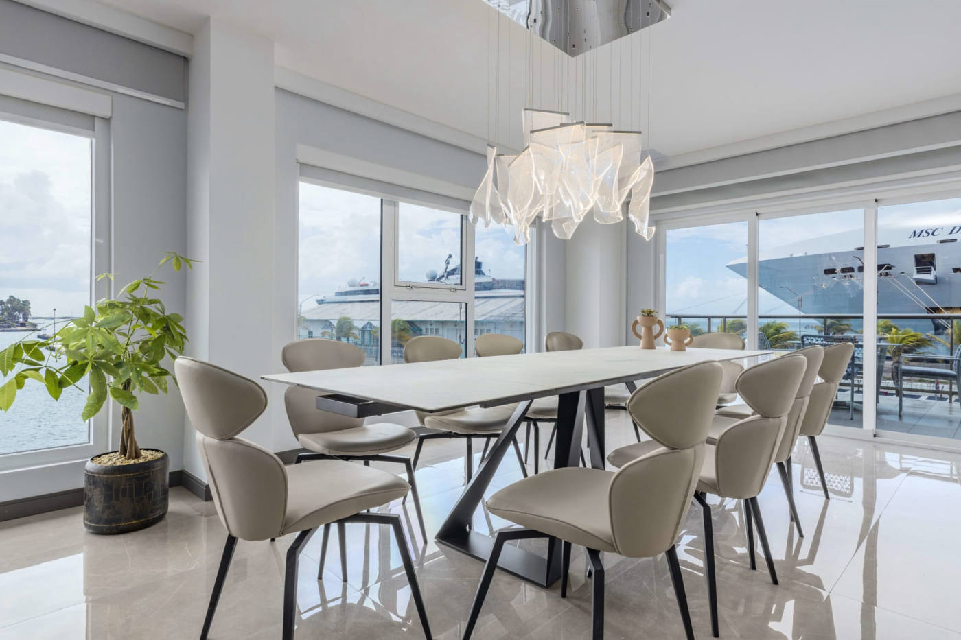 Квартира, 1991 м², 1 480 000$ — FAKTOR