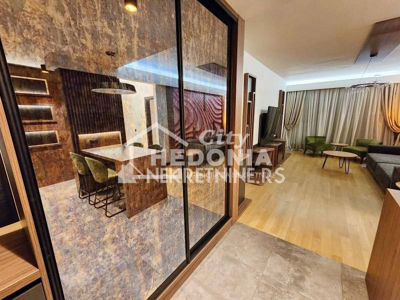 Квартира, 883 м², 518 052$ — FAKTOR