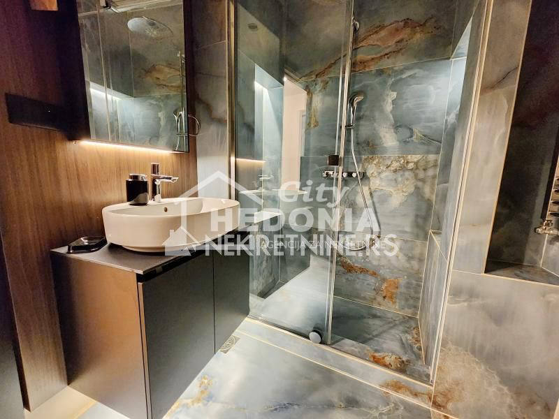 Квартира, 883 м², 518 052$ — FAKTOR
