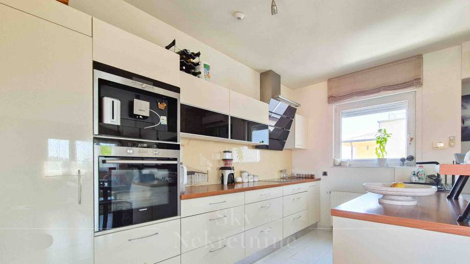 Квартира, 1259 м², 469 000$ — FAKTOR