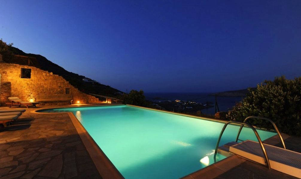 House, 2 690 m²