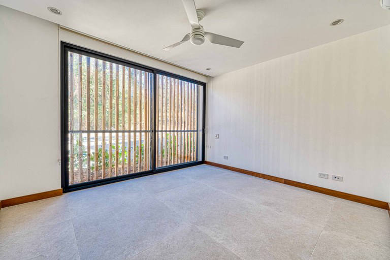 Квартира, 4198 м², 1 199 000$ — FAKTOR