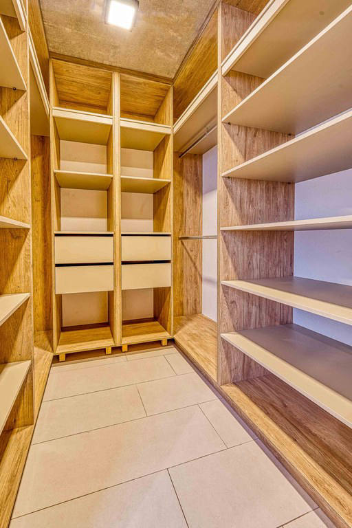 Квартира, 4198 м², 1 199 000$ — FAKTOR