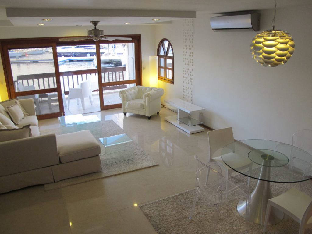 Квартира, 1938 м², 695 000$ — FAKTOR