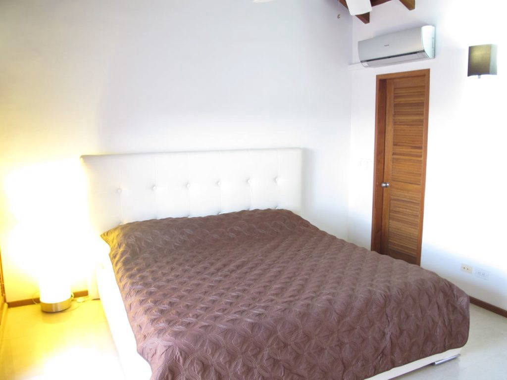 Квартира, 1938 м², 695 000$ — FAKTOR