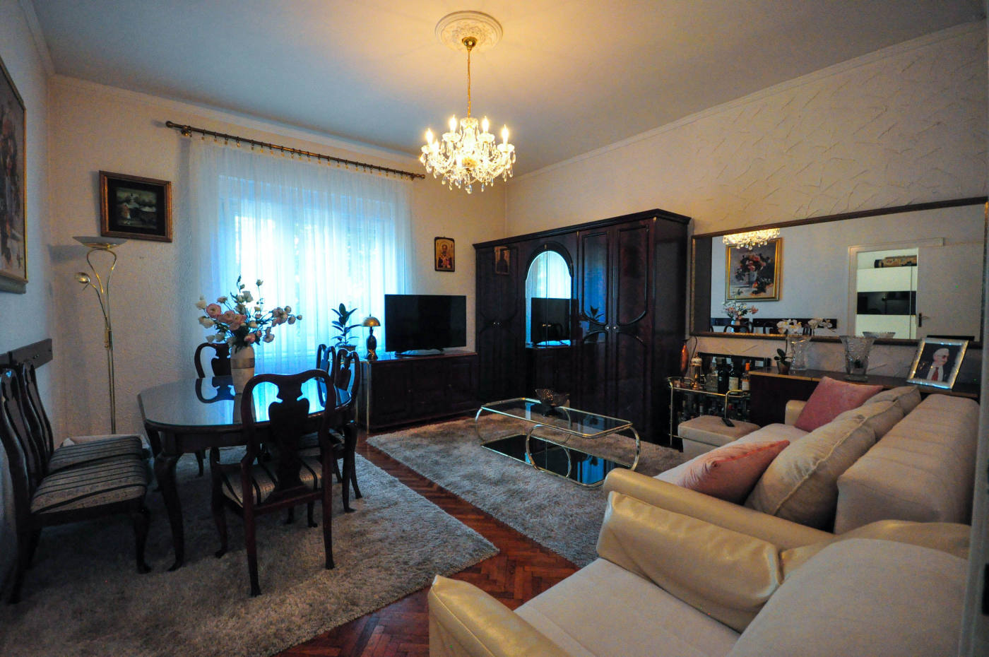 Квартира, 1076 м², 340 159$ — FAKTOR
