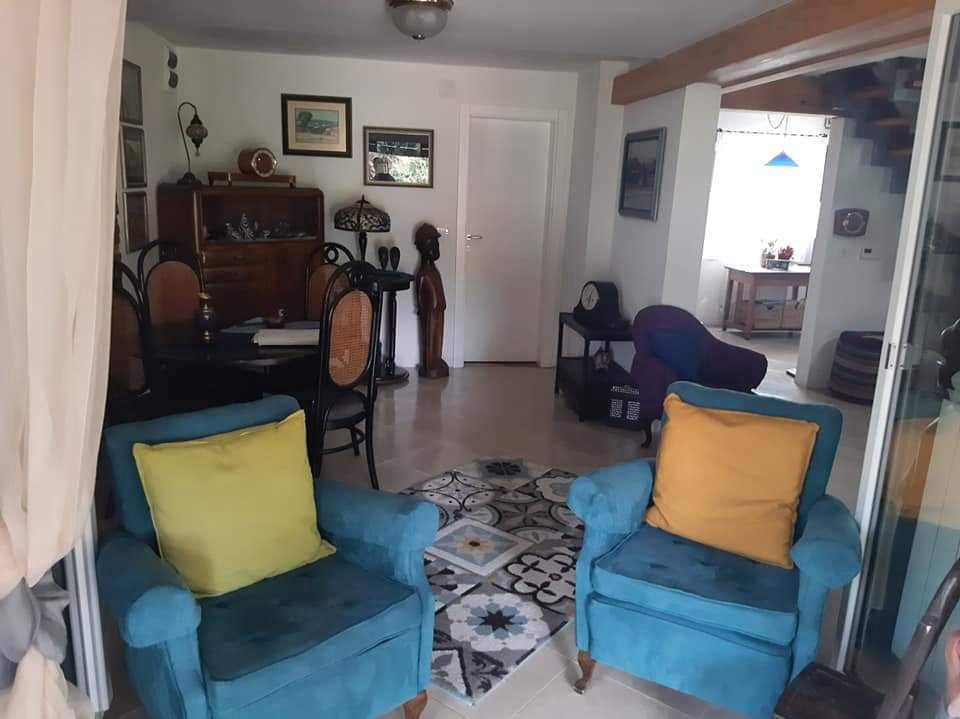 House, 1 368 m²