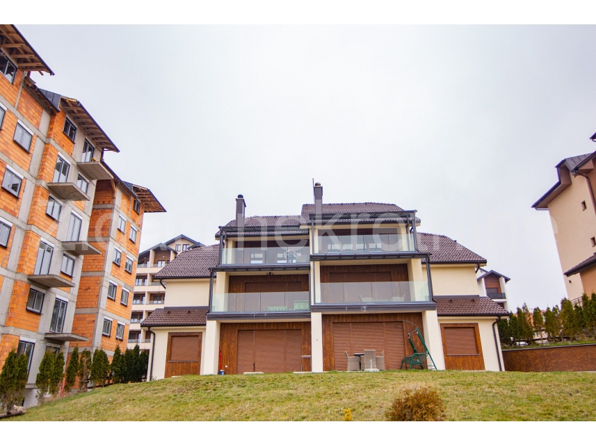 Квартира, 721 м², 137 000$ — FAKTOR