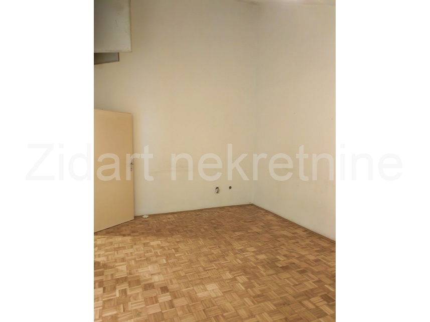 Квартира, 688 м², 70 000$ — FAKTOR