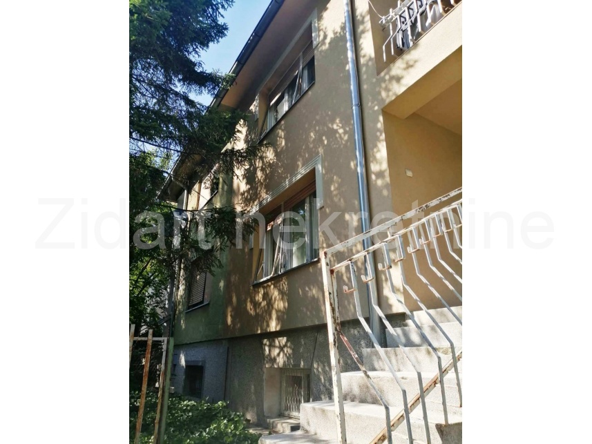 Будинок, 1313 м², 95 000$ — FAKTOR